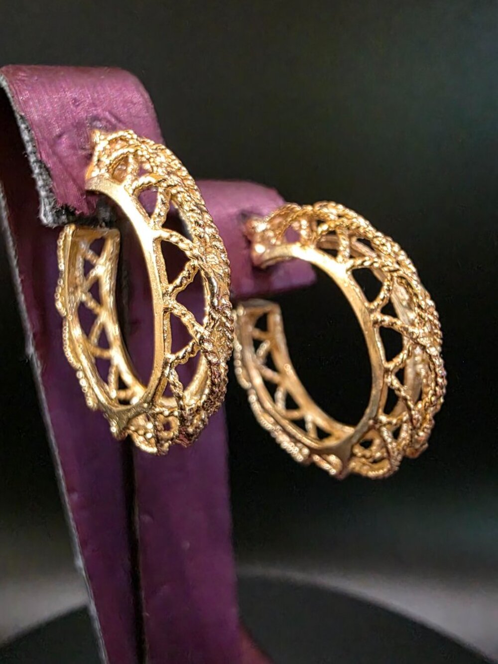 Vintage 14K Yellow Gold Filigree Hoop Earrings 7.7g Lacy Lattice Diamond Cut